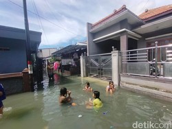 Gerhana Bulan Penumbra Berpotensi Sebabkan Banjir Rob di Surabaya