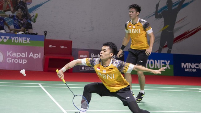Leo Rolly Carnando/Daniel Marthin harus mundur dari Malaysia Open lantaran Leo mengalami cedera pinggang.