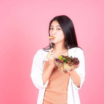 Beauties Wajib Tahu! 3 Makanan Ini Tak Baik untuk Kesehatan Kulit, Bisa Bikin 'Gagal' Glowing