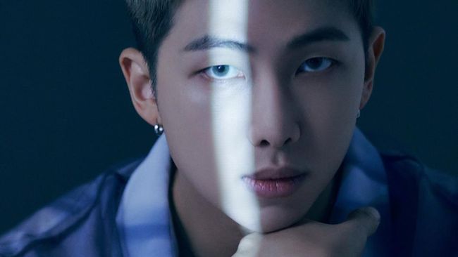 Big Hit Music buka suara mengenai rumor pernikahan RM BTS dengan seseorang non-selebritas.