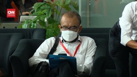 VIDEO: KPK Periksa Eks Sesmenpora Soal Formula E