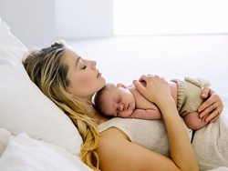 Bayi Amber Heard yang Lahir dari Rahim Orang Lain