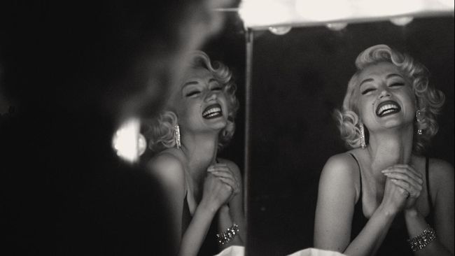 Ana de Armas bertransformasi jadi Marilyn Monroe dalam film Blonde. Sejumlah momen ikonis simbol seks AS itu dihadirkan dalam trailer Blonde.
