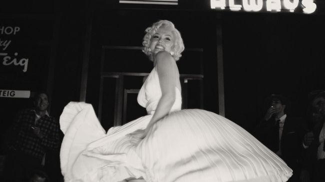 Ana de Armas cerita minta izin main film Blonde dengan berziarah ke makam Marilyn Monroe bersama kru produksi.