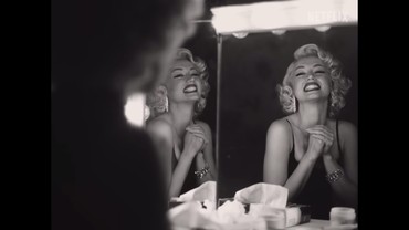 img-title Ana de Armas dan Senyum Ikonik Marilyn Monroe di Film 'Blonde'