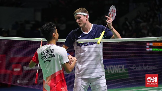 Anthony Ginting akan mengadapi Viktor Axelsen di babak final BWF World Tour Finals 2022.