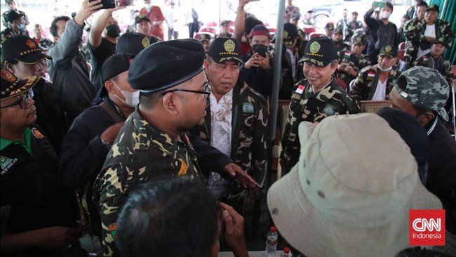 PC GP Ansor-Banser Surabaya membubarkan silaturahmi IKA GP Ansor Jatim saat La Nyalla tengah memberi sambutan karena dianggap ilegal dan mencatut nama.