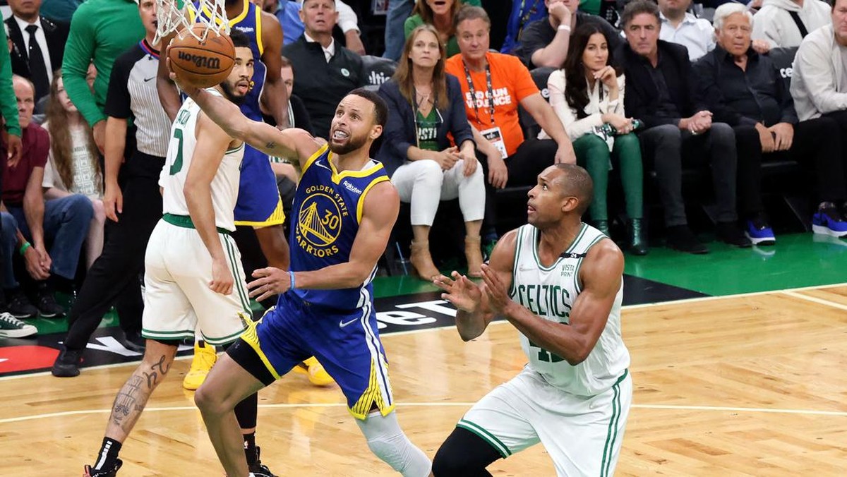 FOTO: Trio Maut Golden State Warriors Kembali Juara NBA