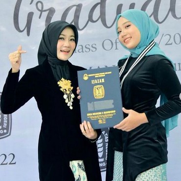 Kata Atalia Praratya soal Dugaan Zara Lepas Hijab karena Pengaruh Lingkungan