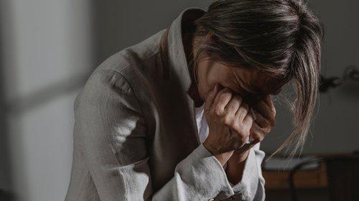 Serupa tapi Tak Sama, Ini Perbedaan Mendasar antara Schizotypal dan Skizofrenia! Jangan Tertukar! Serupa tapi Tak Sama, Ini Perbedaan Mendasar antara Schizotypal dan Skizofrenia! Jangan Tertukar!