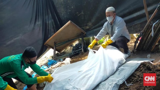 Tim forensik menemukan luka memar dan lebam di sekujur tubuh siswa kelas 5 SD yang diduga tewas usai dirundung-dipukuli teman-teman sekolahnya di Binjai.