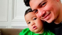<p>Setelah dikaruniai anak, Irwansyah kini kerap membagikan momen bersama putra tercinta. (Foto: Instagram @irwansyah_15)</p>