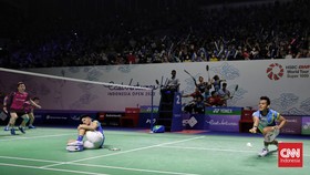 Cedera Lutut, Tangis Yeremia, dan Standing Applause Istora