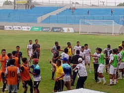 Laga Sepakbola Porprov Jember Vs Kota Malang Ricuh, Para Pemain Adu Jotos