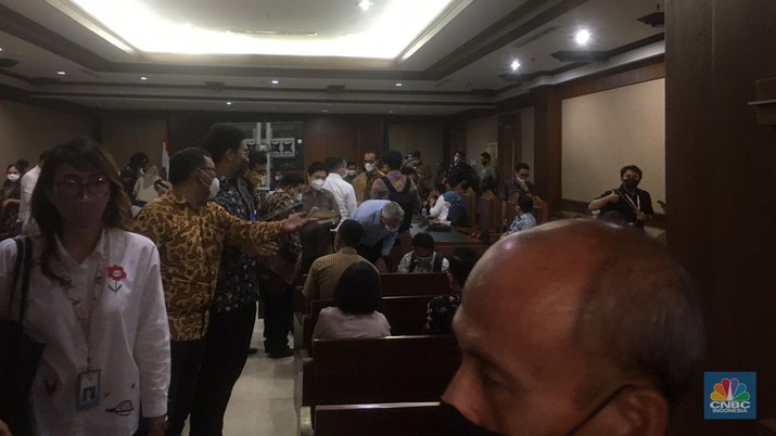 Sidang Penundaan Kewajiban Pembayaran Utang (PKPU) PT Garuda Indonesia di PN Jakarta Pusat, Jumat (17/6/2022). (CNBC Indonesia/Romys Bekinasri)