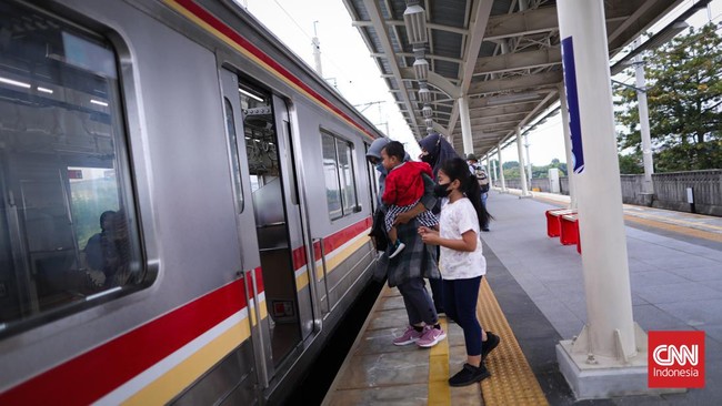 PT Kereta Api Indonesia (Persero) menunjuk Suryawan Putra Hia sebagai pelaksana tugas Direktur Utama KAI Commuter (KCI) menggantikan Roppiq Lutzfi Azhar.