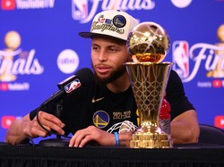 Top! Stephen Curry Sabet MVP Final NBA untuk Pertama Kalinya