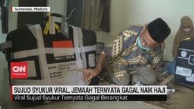 VIDEO: Sujud Syukur Viral, Jemaah Ternyata Gagal Naik Haji