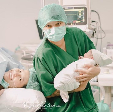 Selamat, Syamsir Alam & Bunga Jelitha Dikaruniai Anak Kedua