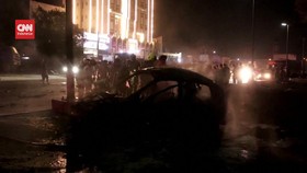 VIDEO: Bom Dalam Mobil Meledak, Jurnalis di Yaman Tewas