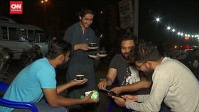 VIDEO: Demi Perekonomian Negara, Warga Pakistan Diimbau Kurangi Teh