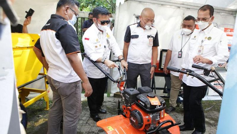 Kementerian Pertanian (Kementan) telah membuktikan komitmen menggenjot penggunaan Tingkat Komponen Dalam Negeri (TKDN) dalam pengadaan alat mesin pertanian