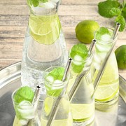 Jadi Minuman Diet Favorit Selebritas, Ini Resep Infused Water yang Bikin Segar dan Anti-Gagal!