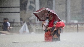 FOTO: 41 Orang Tewas Akibat Banjir di Bangladesh