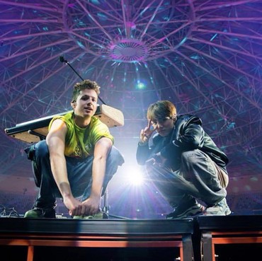 Duo Tampan Jungkook BTS dan Charlie Puth Rilis Teaser 'Left And Right'