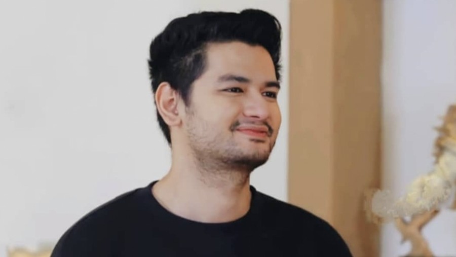Kevin Hillers Sering Bagikan Video Kocak Saat Makan, Intip Potretnya! Kevin Hillers Sering Bagikan Video Kocak Saat Makan, Intip Potretnya!