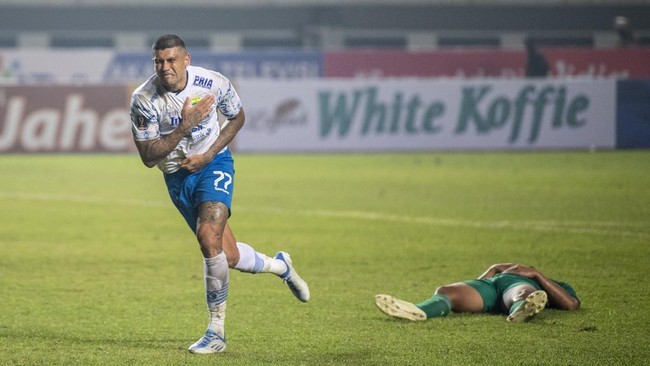 Berikut susunan pemain Persib vs Persja dalam laga di Stadion Gelora Bandung Lautan Api, Rabu (11/1) pukul 15.30 WIB.