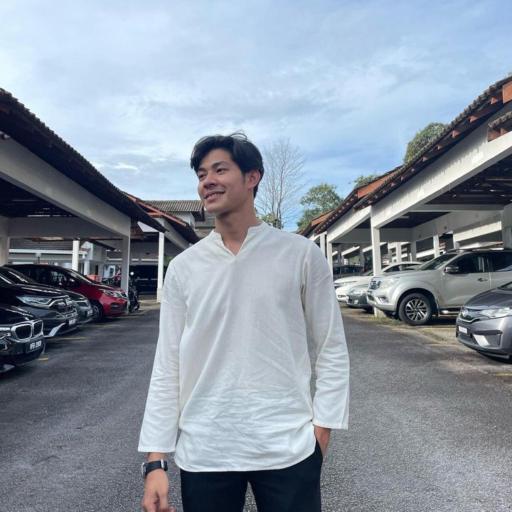 <p>Usut punya usut, ternyata Meerqeen merupakan keponakan dari salah satu penyanyi ternama Malaysia, Safura binti Ya'cob, lho. (Foto: Instagram: @meerqeen)</p>