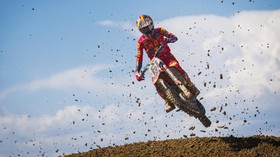 Logistik MXGP Samota Tiba di Lombok