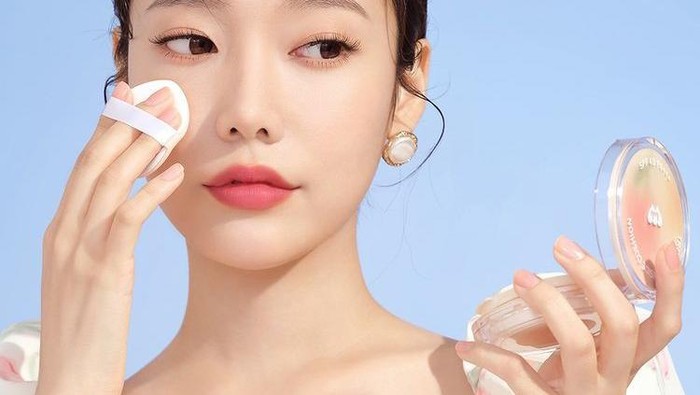 BeauPicks: Cushion dengan Hasil Satin dan Dewy Finish Look yang Bikin Makeup Jadi Flawless, Wajib Coba!