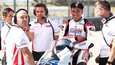 img-title Mario Aji Bertahan di Moto3 2023 Bersama Honda Team Asia