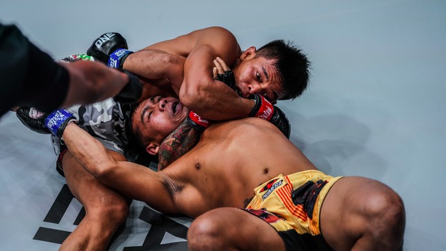 Bintang MMA Indonesia, Elipitua Siregar bersiap kembali berlaga di ONE Championship usai meraih kemenangan atas Robin Catalan pada 20 Mei lalu.