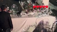 <p>Karena pernikahannya diadakan secara intim, semua tamu undangan juga duduk dengan round table. (Foto: Instagram Stories @siviaazizah)</p>