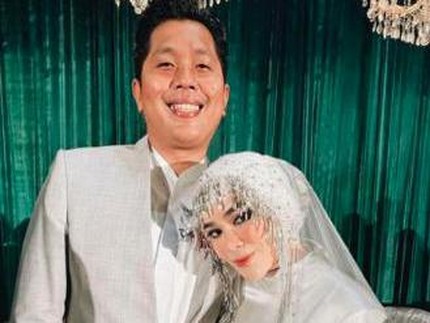 9 Potret Pernikahan Sivia Azizah, Dekorasinya Unik dan Nyentrik Didesain Sendiri