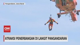 VIDEO: Atraksi Penerbangan di Langit Pangandaran
