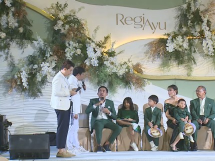 7 Potret Ayu Dewi Rayakan 10 Tahun Pernikahan, Undang Banyak Artis