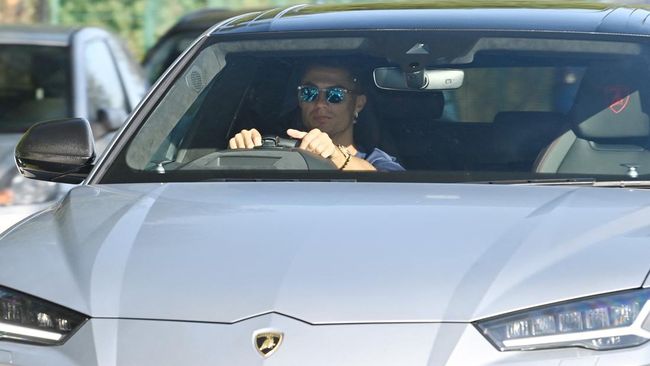 5 Rumah Termahal Pesepakbola Dunia: Ronaldo Bukan Nomor Satu Berikut lima rumah mewah milik para pesepakbola dunia baik yang sudah pensiun maupun masih aktif.