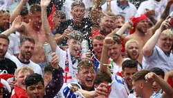 Sebelum Nonton Bola ke Stadion, Jangan Lupa Siapkan Ini