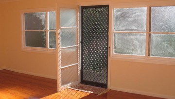 MODEL PINTU KACA DEPAN RUMAH LAINNYA