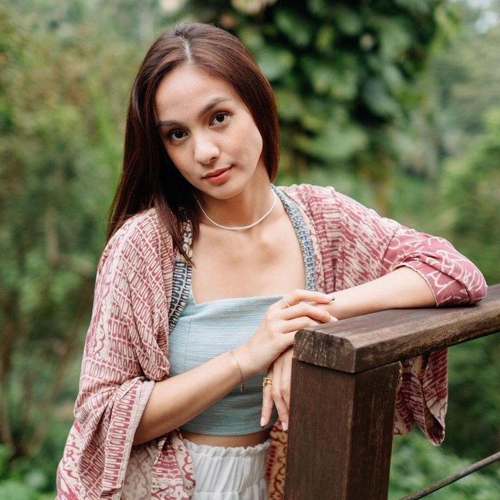 <p>Melalui media sosial Instagram, Nasya Marcella kerap bagikan potret kegiatannya. Selain yoga, ia juga berolahraga pole dance. (Foto: Instagram @nasyamarcella)<br /><br /><br /></p>