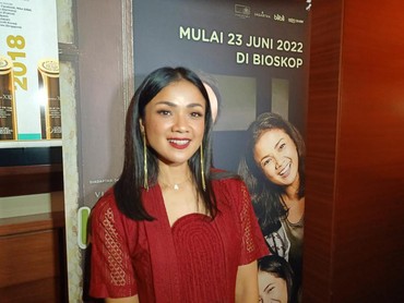img-title Nirina Zubir Disentil Usai Goda Raffi Ahmad & Yuni Shara Saat Makan Bersama