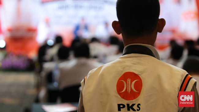 Wasekjen PKS yang juga menjadi kuasa hukum memastikan partainya akan mendaftarkan uji materi UU Pemilu terkait Presidential Threshold.