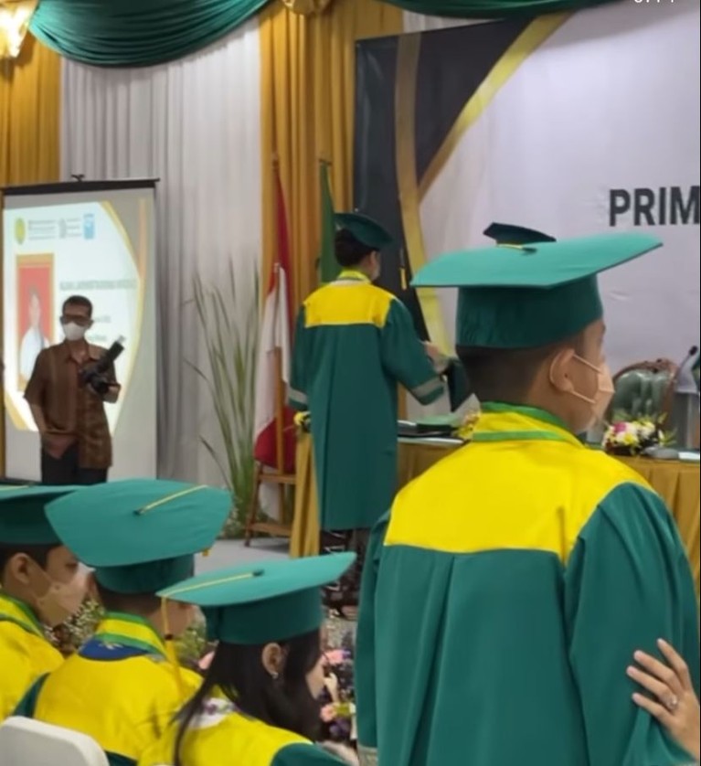 Tyna Dwi Jayanti dan Kenang Mirdad Tyna Dwi Jayanti dan Kenang Mirdad
