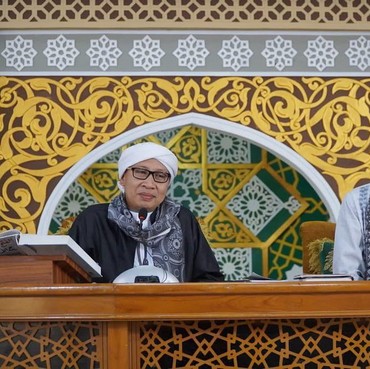 Pertemuan UAS & Buya Yahya Disorot, Ada Kejadian Penolakan Cium Tangan