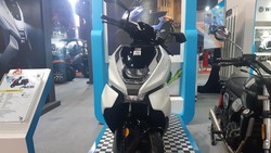 Zeeho AE8 Siap Tebar Pesona ke Gen-Z, Motor Listrik Spek Terberingas saat Ini