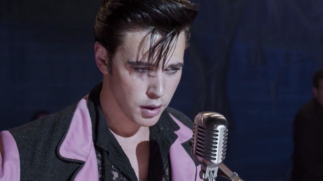 Aktor Austin Butler meraih piala Golden Globe pertama dalam kariernya dalam kategori Best Performance by an Actor in a Motion Picture - Drama.